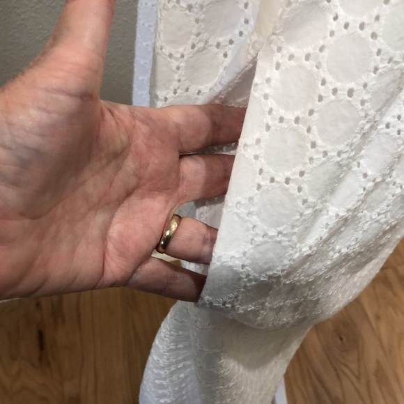 Dress Barn white eyelet, surplice front dress w/ruffle on one shoulder. Size 14 - Picture 7 of 11